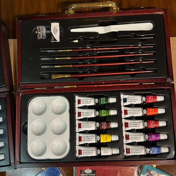 Ultimate 149-Piece Art Set Watercolor Acrylic Painting Kit in Wooden Case - Picture 5 of 7